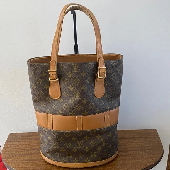 Louis Vuitton Monogram Bucket Shoulder Bag w/COA and Dust Bag - Picture 1 of 12